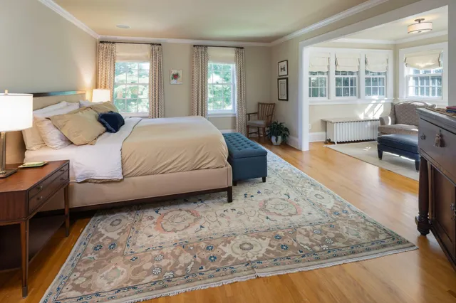 $2,895,000 | 2400 West Lake Of The Isles Parkway, Minneapolis, MN 55405