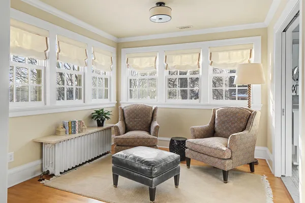 $2,895,000 | 2400 West Lake Of The Isles Parkway, Minneapolis, MN 55405