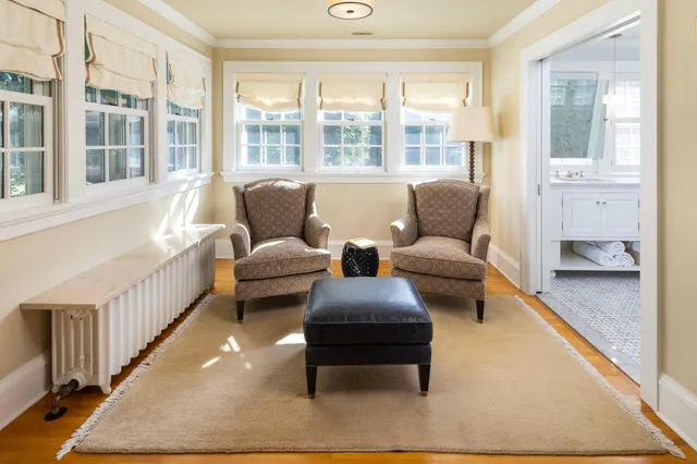 $2,895,000 | 2400 West Lake Of The Isles Parkway, Minneapolis, MN 55405