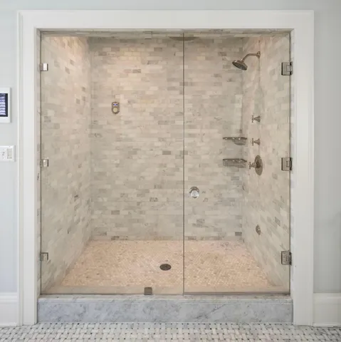 $2,895,000 | 2400 West Lake Of The Isles Parkway, Minneapolis, MN 55405