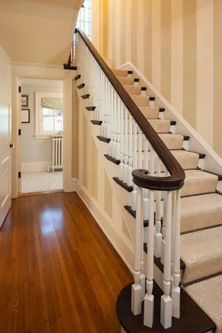 $2,895,000 | 2400 West Lake Of The Isles Parkway, Minneapolis, MN 55405