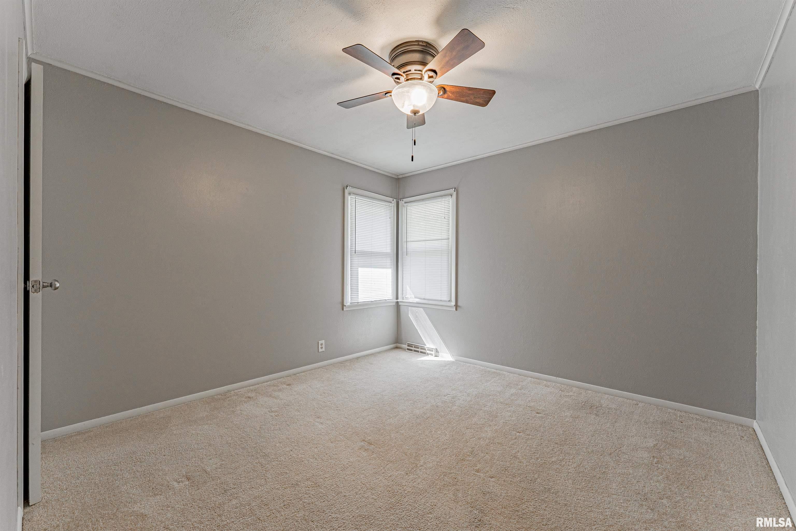 1708 Rutledge Drive Lincoln, IL 62656 - Photo 13 of 22