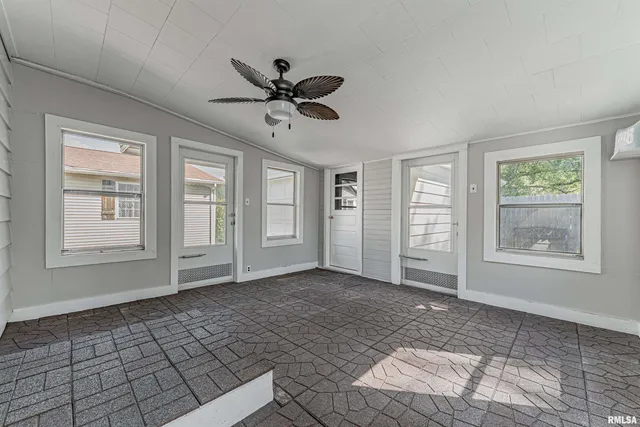 $145,000 | 1708 Rutledge Drive, Lincoln, IL 62656