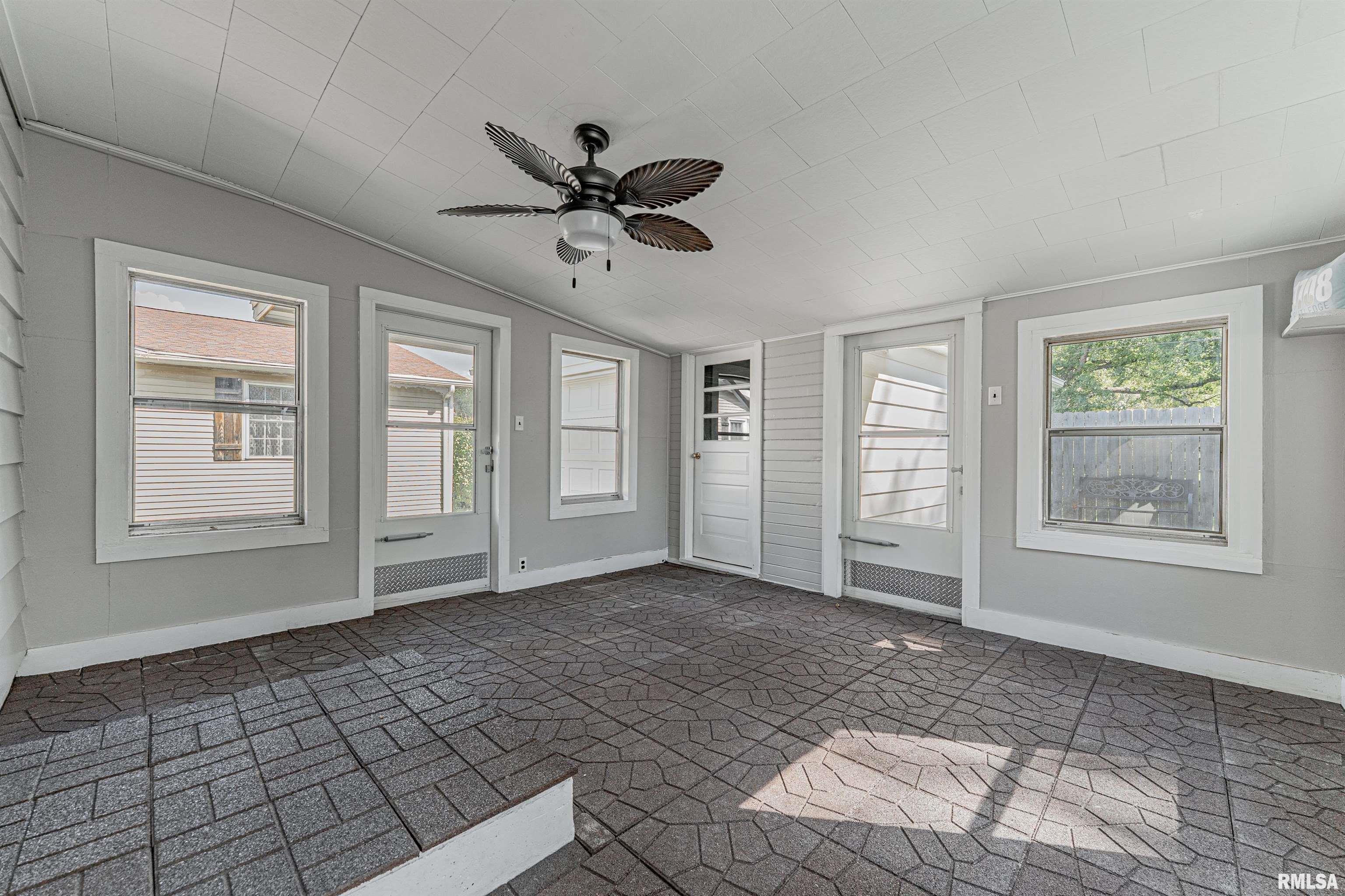 1708 Rutledge Drive Lincoln, IL 62656 - Photo 9 of 22