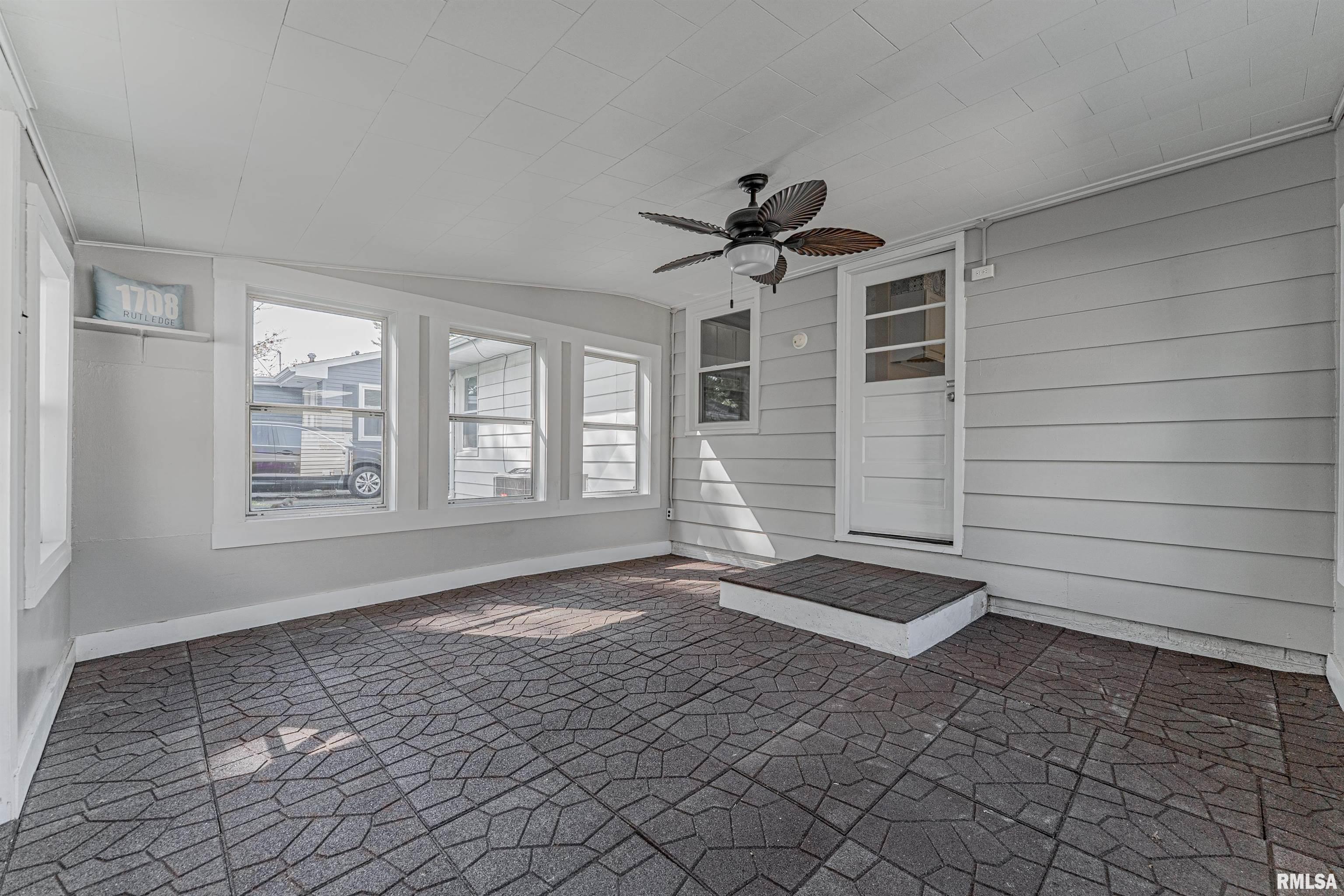 1708 Rutledge Drive Lincoln, IL 62656 - Photo 10 of 22