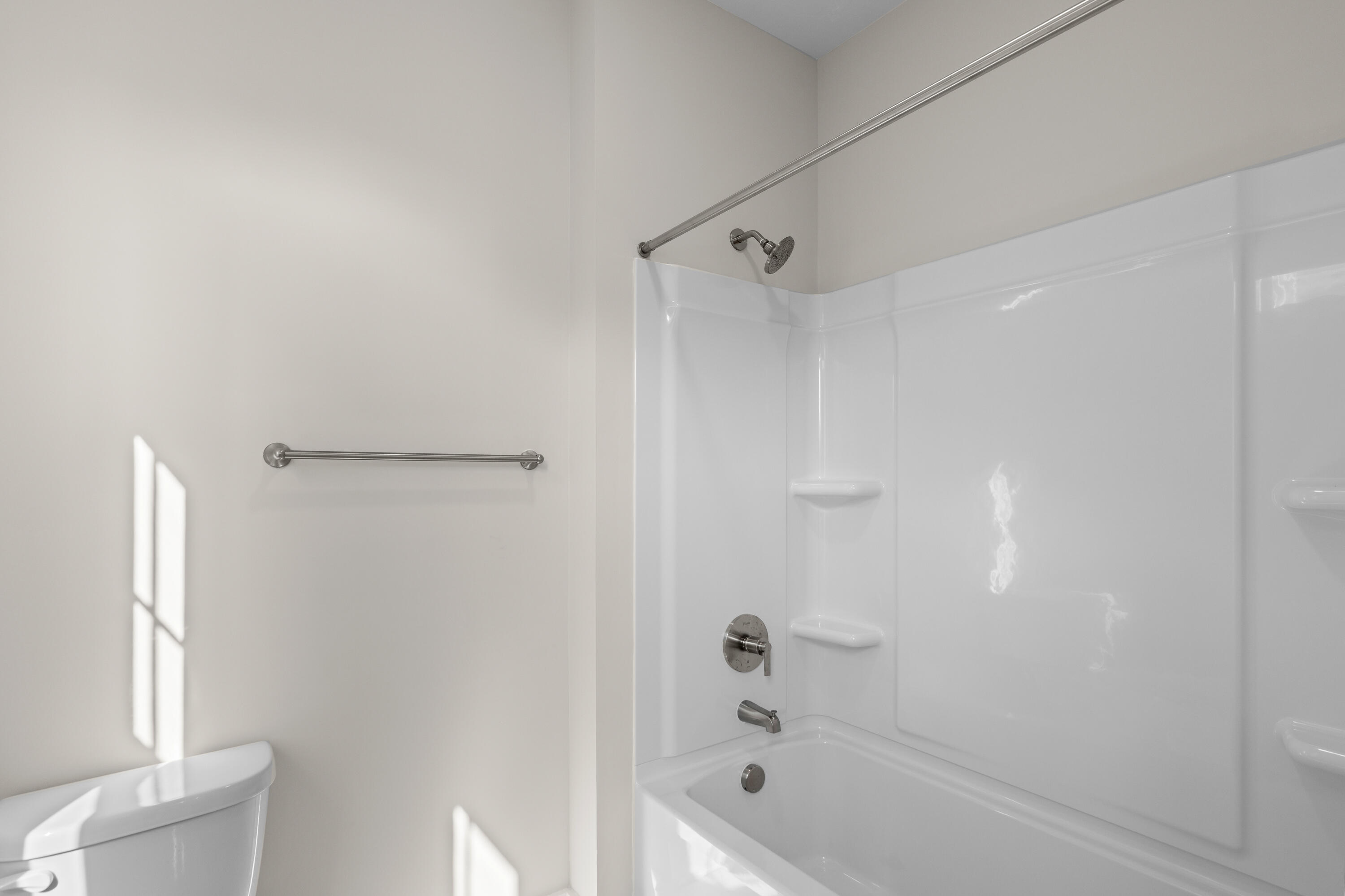 232 Dublin Loop Grovetown, GA 30813 - Photo 30 of 42 Tub Shower Combo