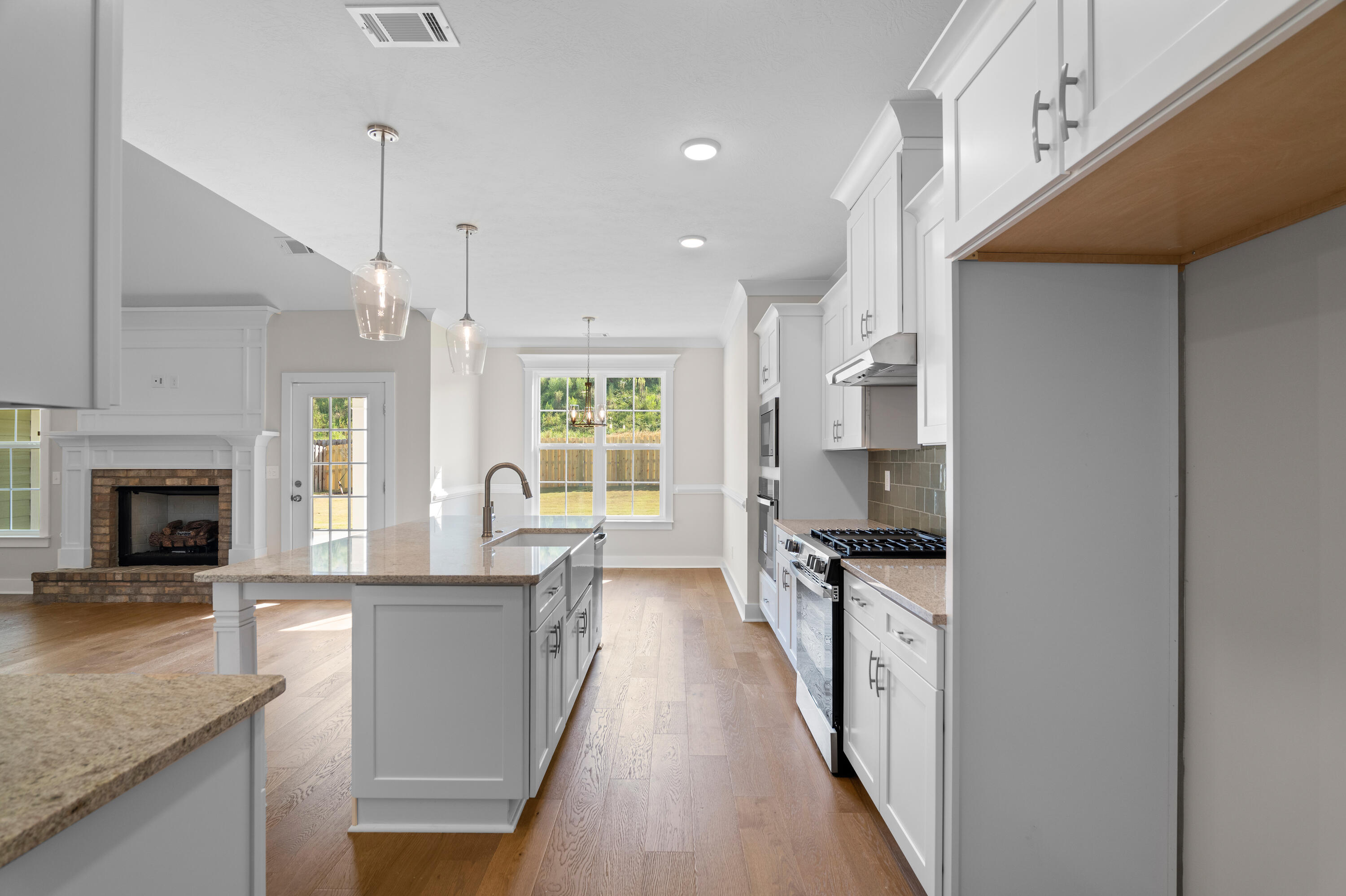 232 Dublin Loop Grovetown, GA 30813 - Photo 5 of 42 Granite Countertops