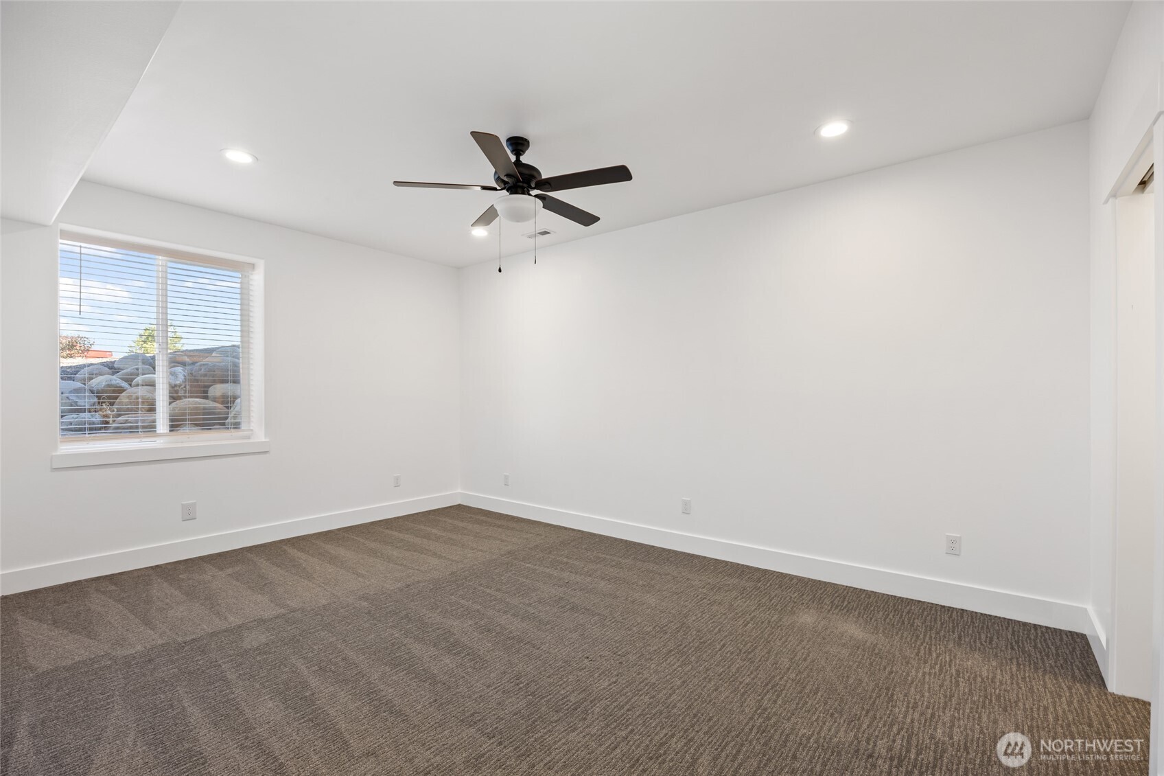 7328 Stonecrest Road Northeast Moses Lake, WA 98837 - Photo 31 of 40