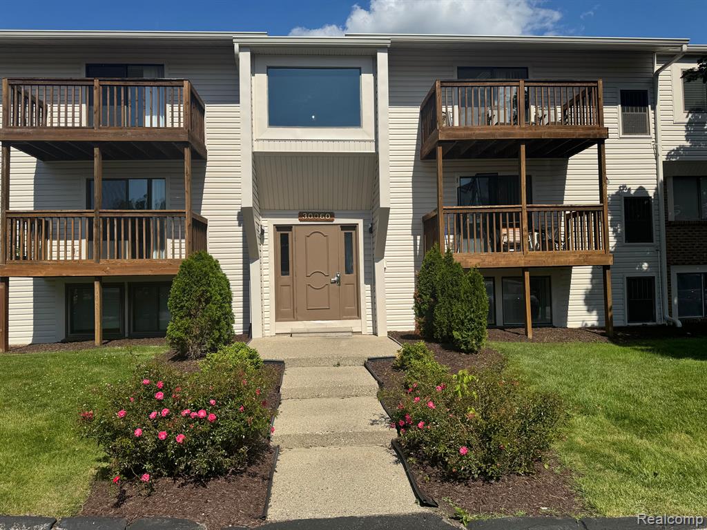 30060 West 12 Mile Road, Unit 89 Farmington Hills, MI 48334 - Photo 1 of 18