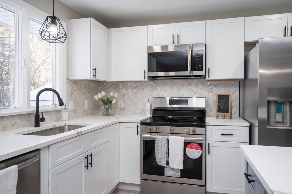 29 Butternut Road Westfield, MA 01085 - Photo 1 of 42 Gallery Image 1