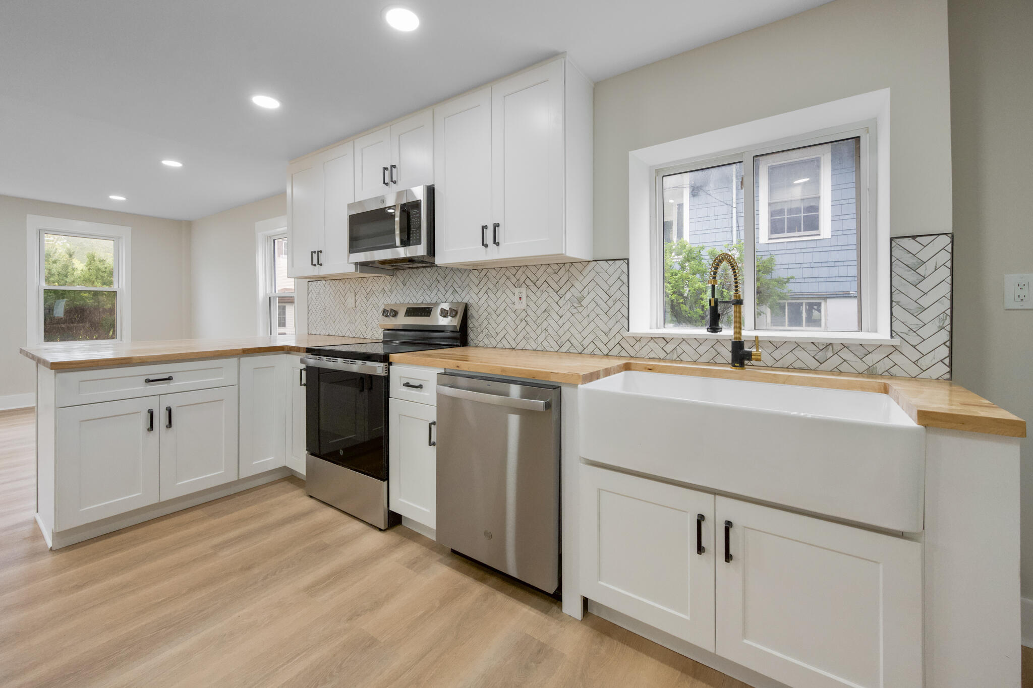 50 14th Street Bangor, ME 04401 - Photo 2 of 40 50 14th Street, Bangor, ME 04401