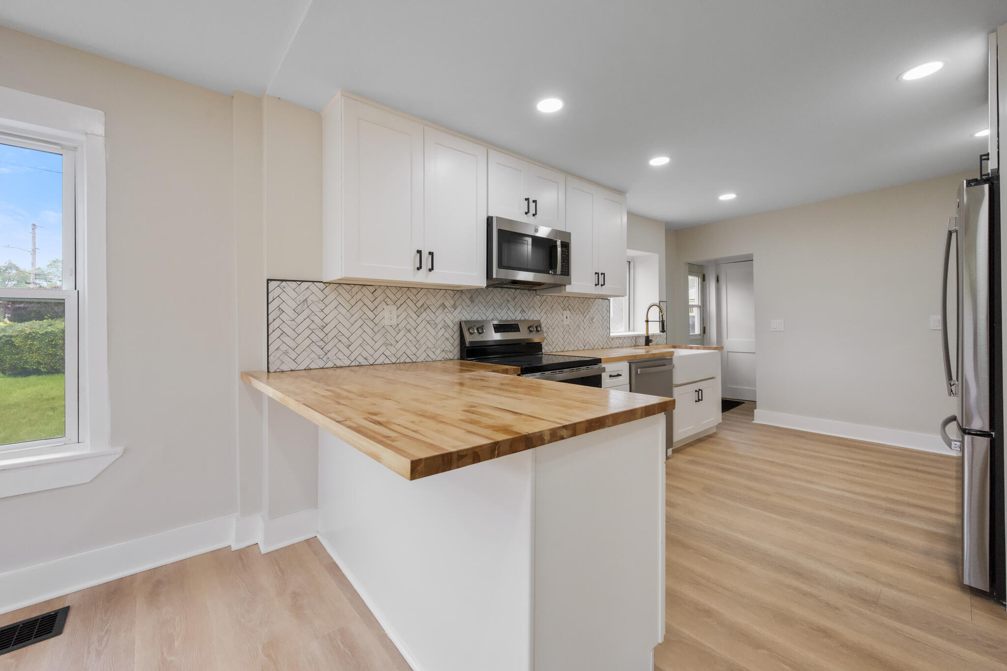 50 14th Street Bangor, ME 04401 - Photo 6 of 40 50 14th Street, Bangor, ME 04401