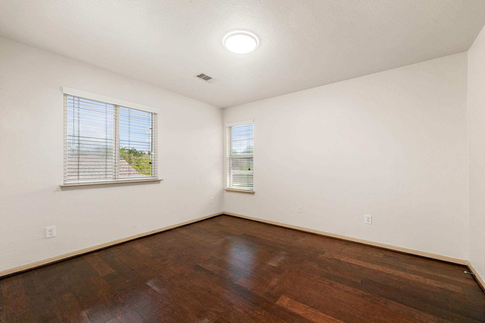 51 Handbridge Place Tomball, TX 77375 - Photo 25 of 46 an empty room with a window