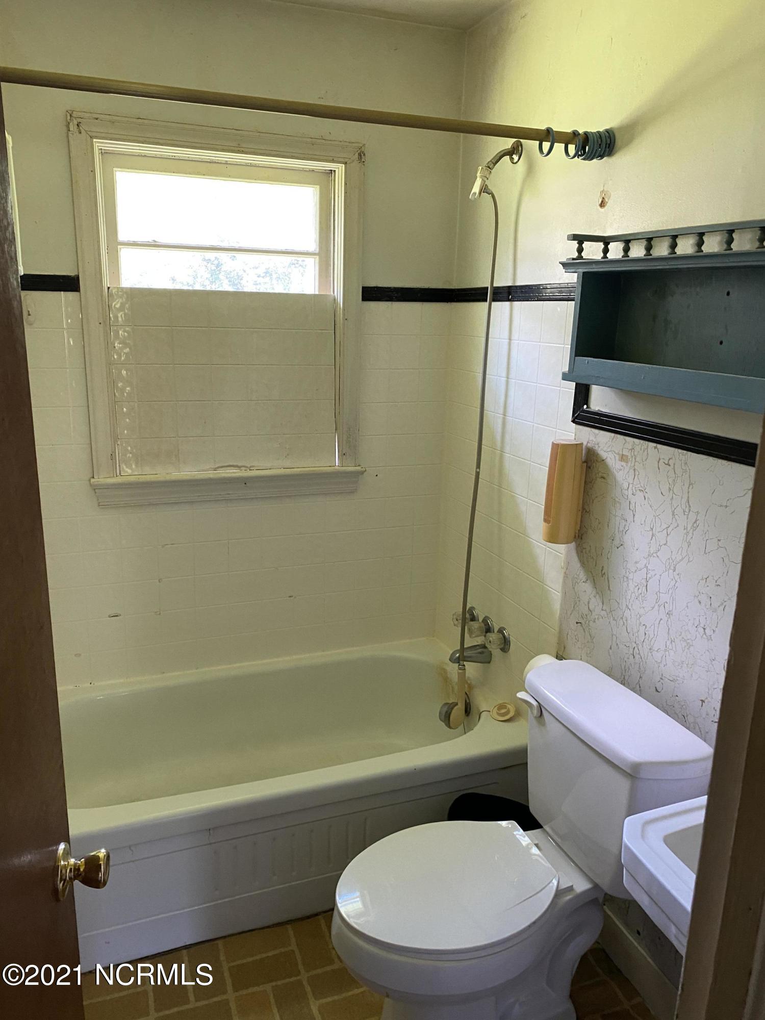 113 Rodeo Lane Jacksonville, NC 28540 - Photo 11 of 16 IMG_1840
