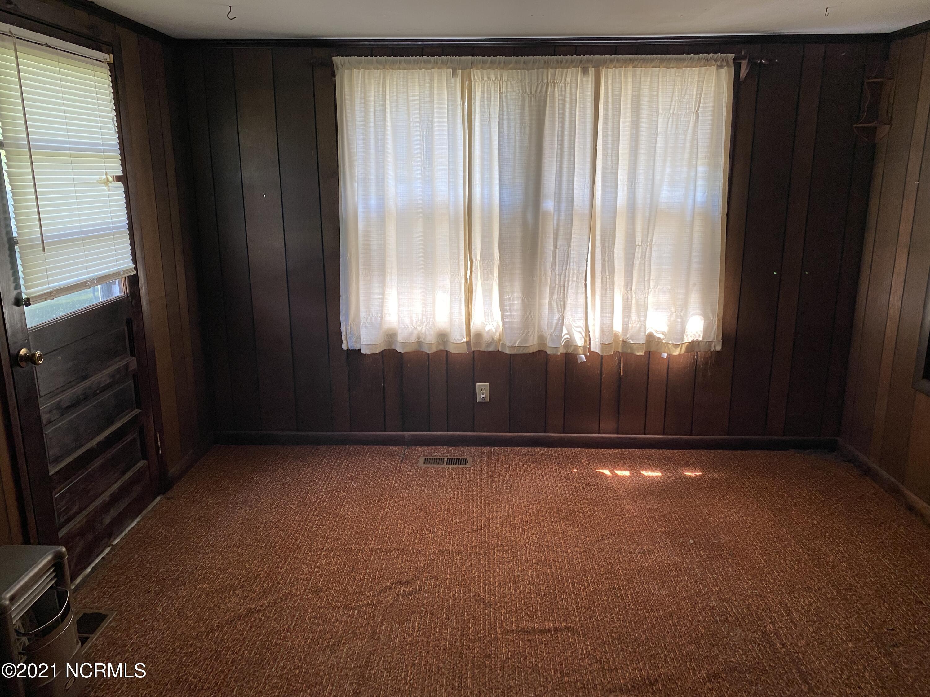 113 Rodeo Lane Jacksonville, NC 28540 - Photo 5 of 16 IMG_1833