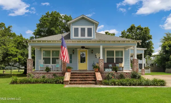 $542,000 | 605 Magnolia Street, Long Beach, MS 39560