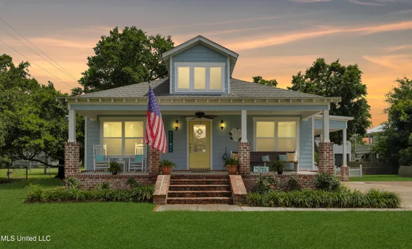 $542,000 | 605 Magnolia Street, Long Beach, MS 39560