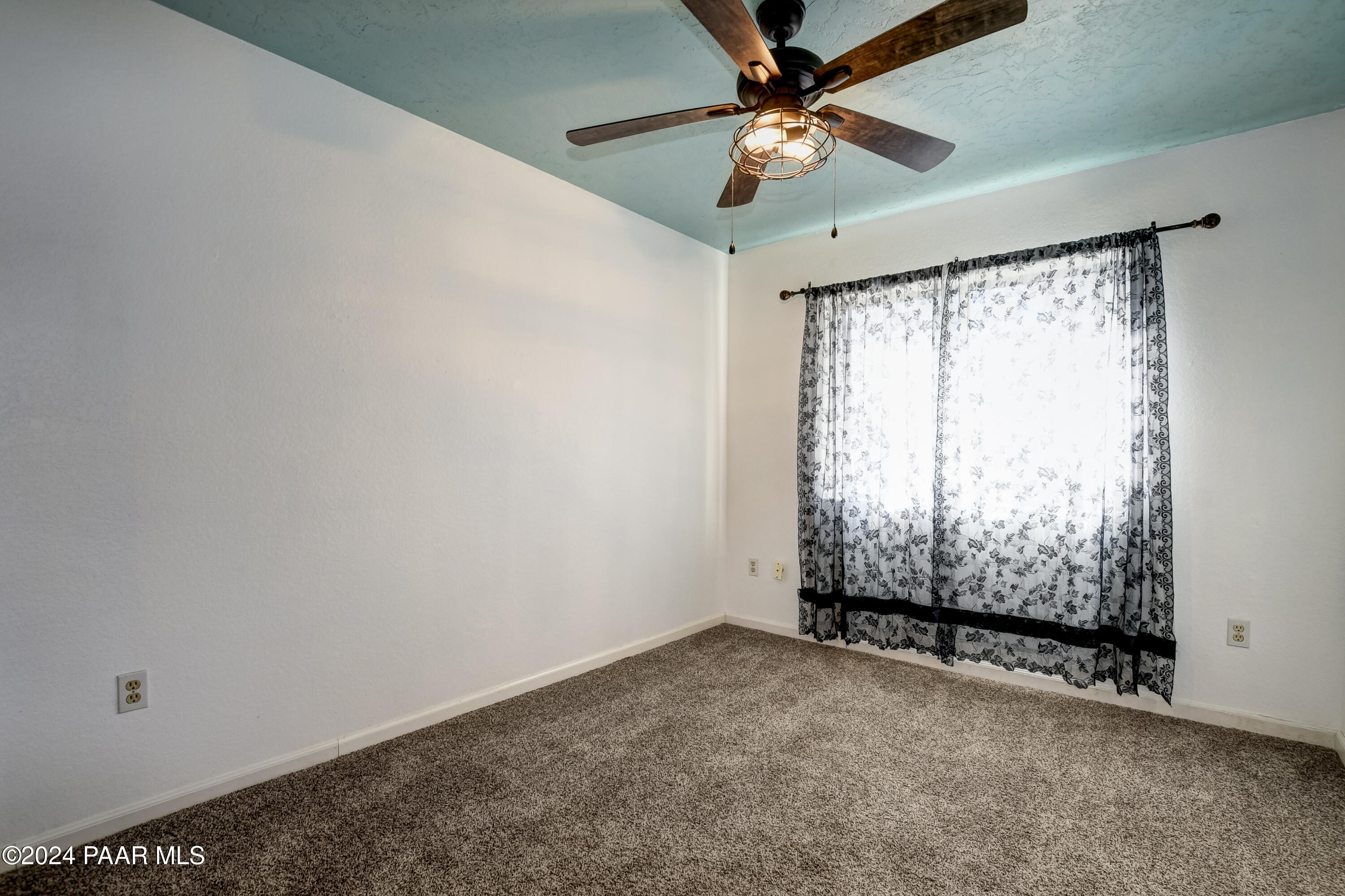 7150 East Silverlode Drive Prescott Valley, AZ 86314 - Photo 17 of 34 Guest Bedroom 3