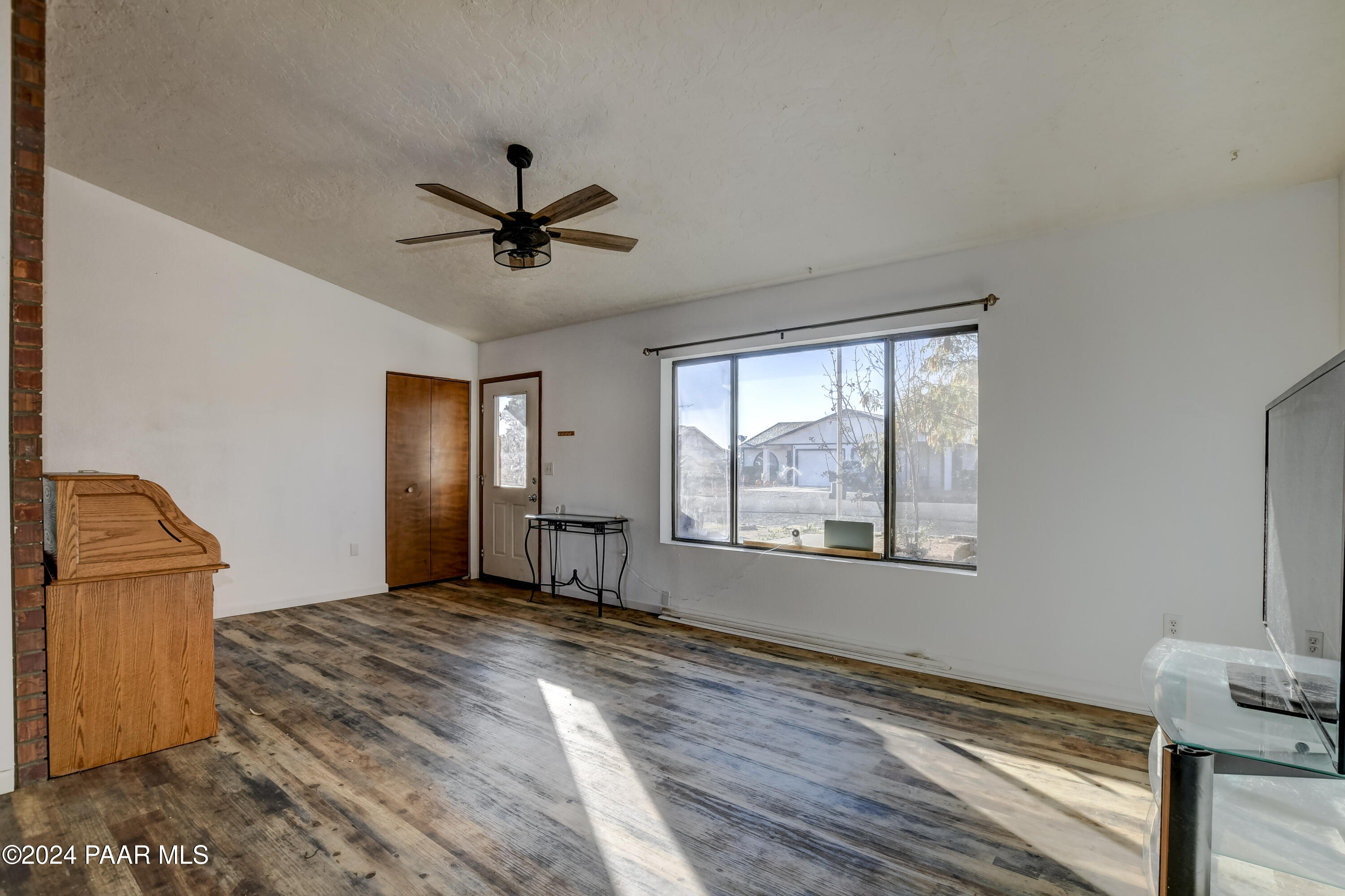 7150 East Silverlode Drive Prescott Valley, AZ 86314 - Photo 28 of 34 Living Room 1