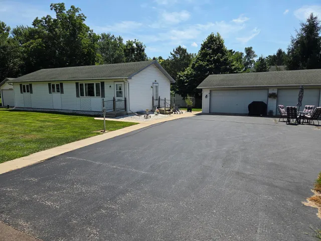 $399,900 | 4131 Maple Drive, Delavan, WI 53115