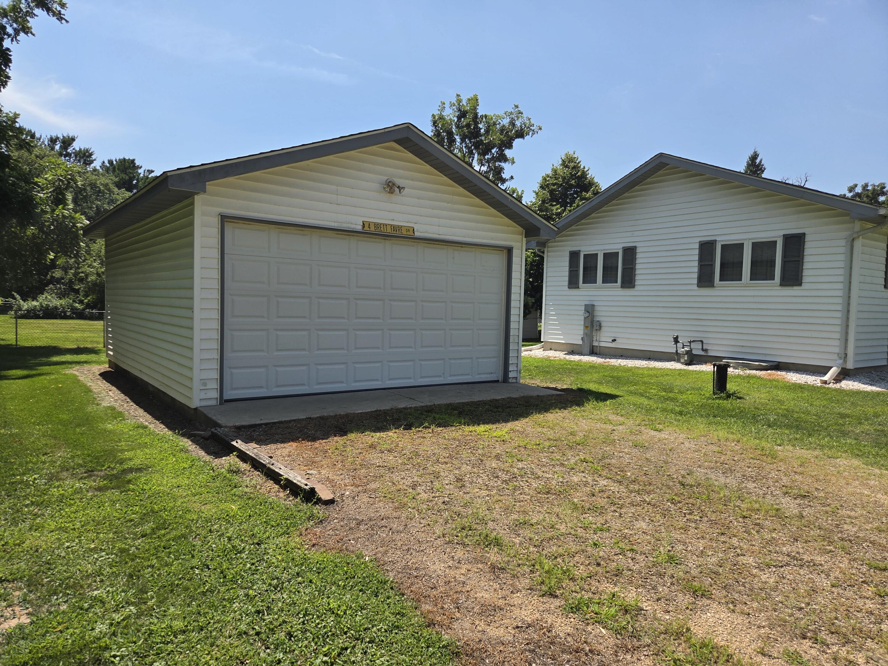 4131 Maple Drive Delavan, WI 53115 - Photo 2 of 28 1000008711