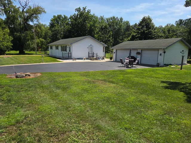 $399,900 | 4131 Maple Drive, Delavan, WI 53115