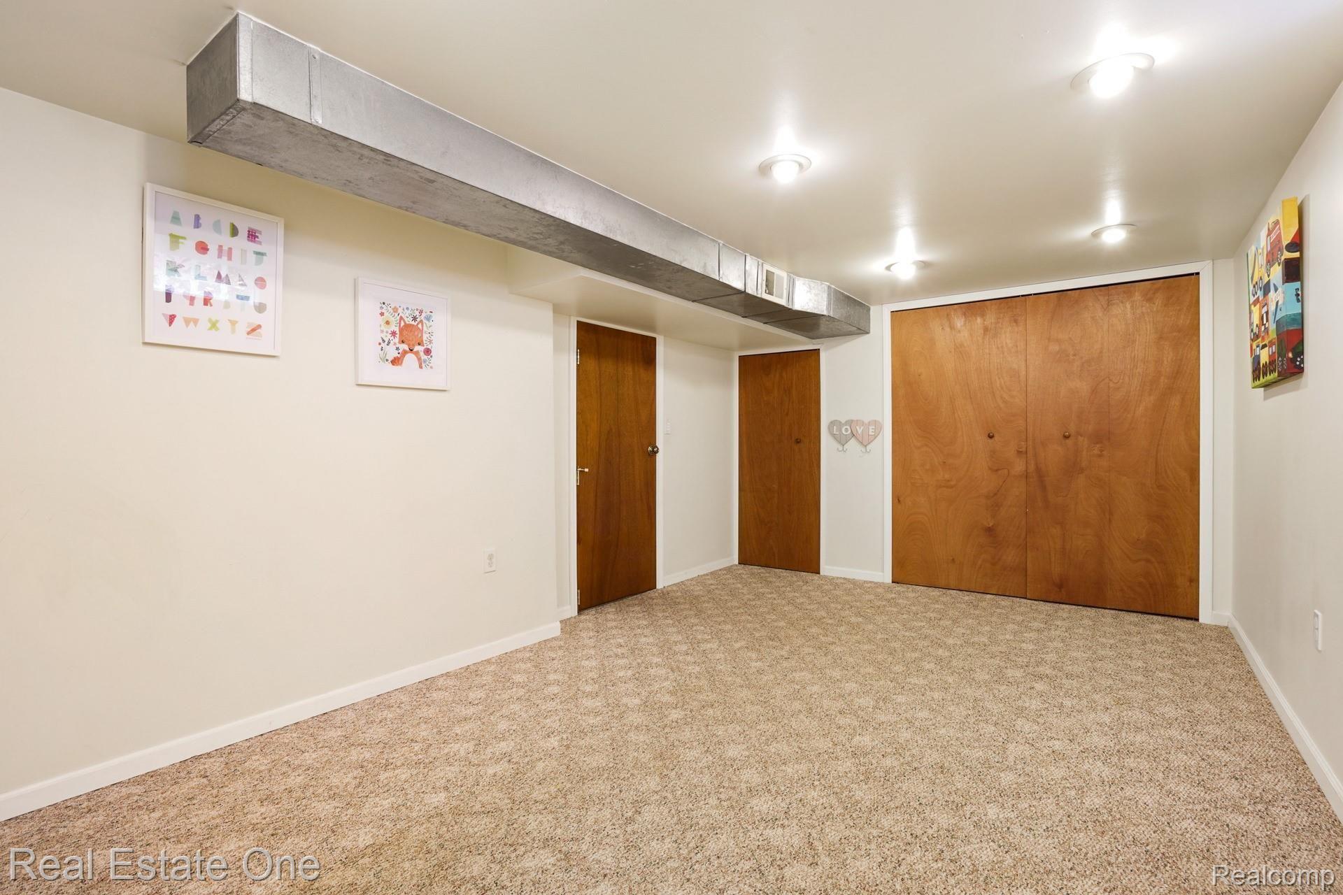 456 Farmridge Court Rochester, MI 48307 - Photo 25 of 33 456-Farmridge-Ct-25.jpg
