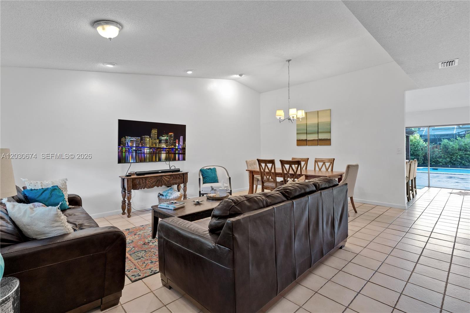 15139 Southwest 92nd Terrace Miami, FL 33196 - Photo 9 of 21