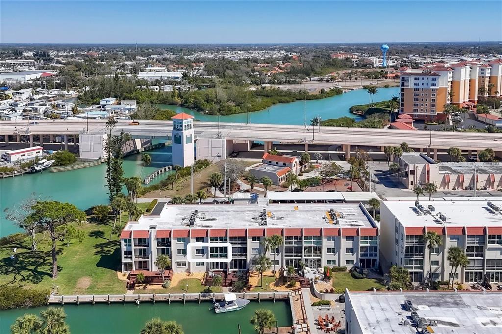 210 Santa Maria Street, Unit 248 Venice, FL 34285 - Photo 38 of 72 a view of middle of a city