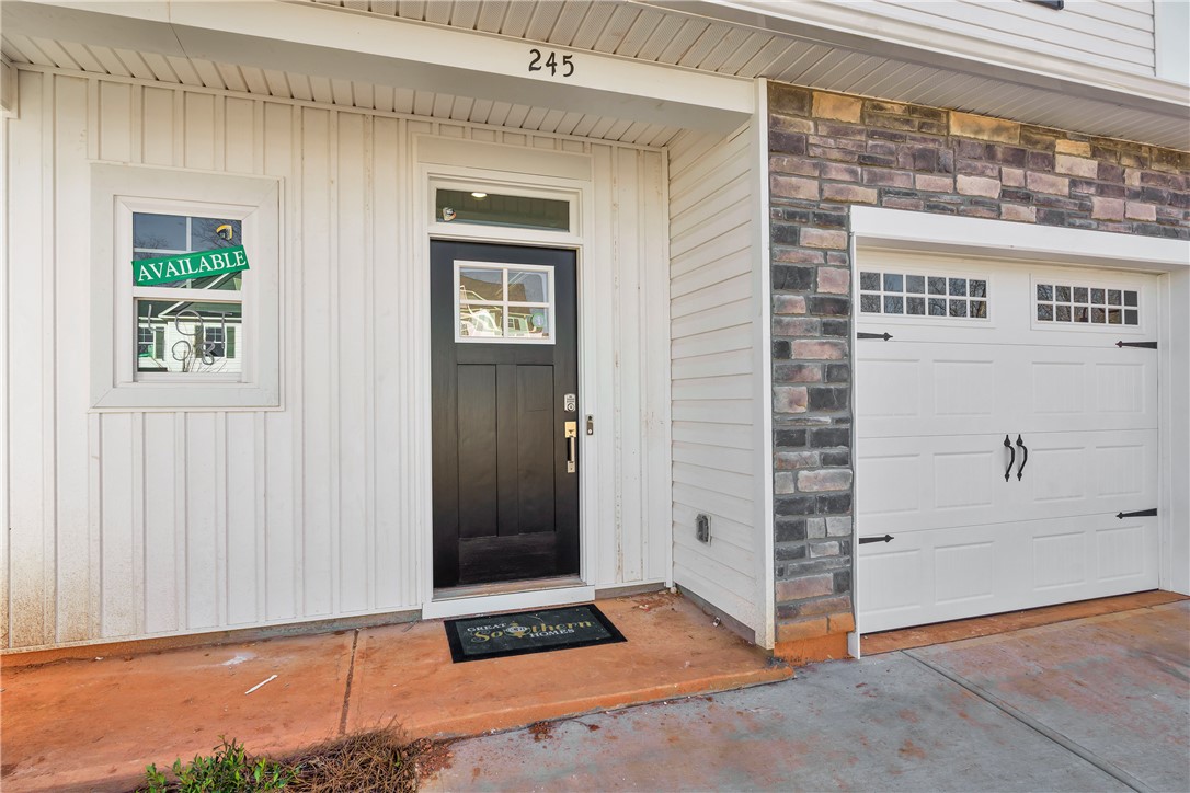 245 Brown Circle Easley, SC 29642 - Photo 3 of 25