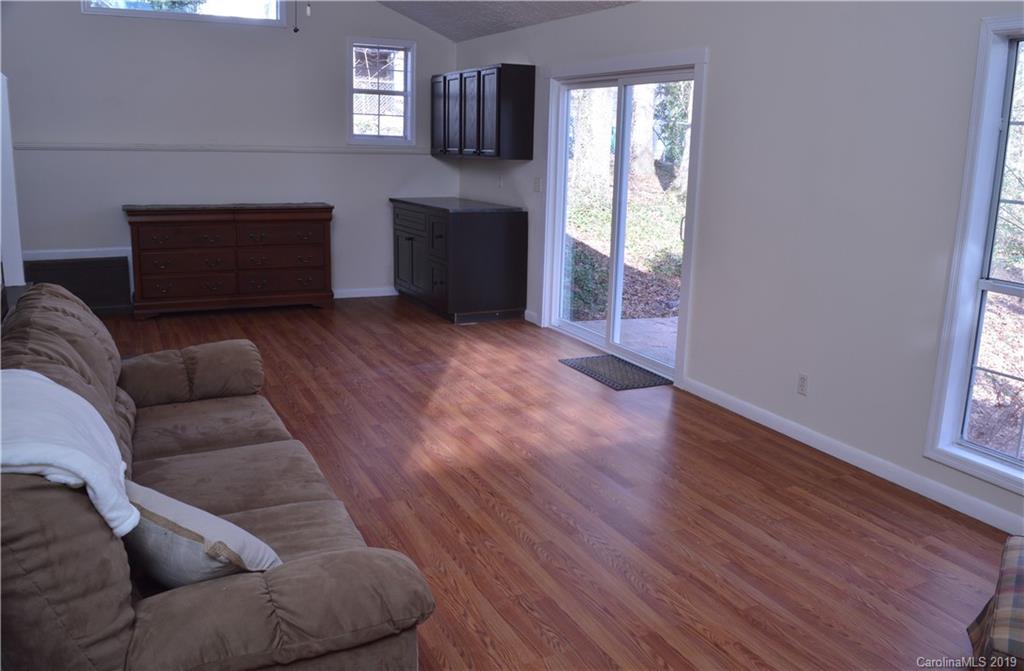 73 Knoll Ridge Drive Asheville, NC 28804 - Photo 14 of 20