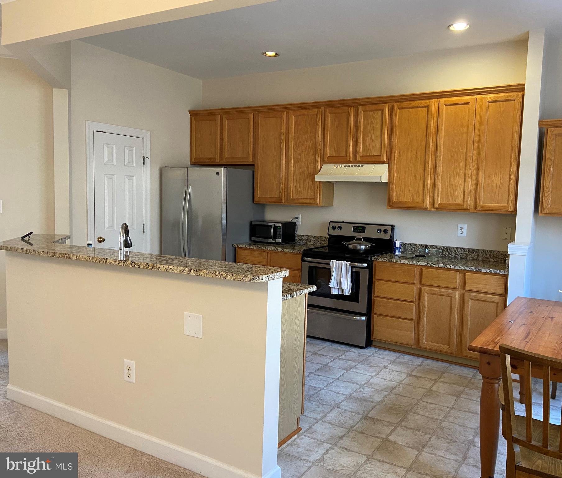 6345 Simmer Circle Springfield, VA 22150 - Photo 3 of 17 Gallery Image 3