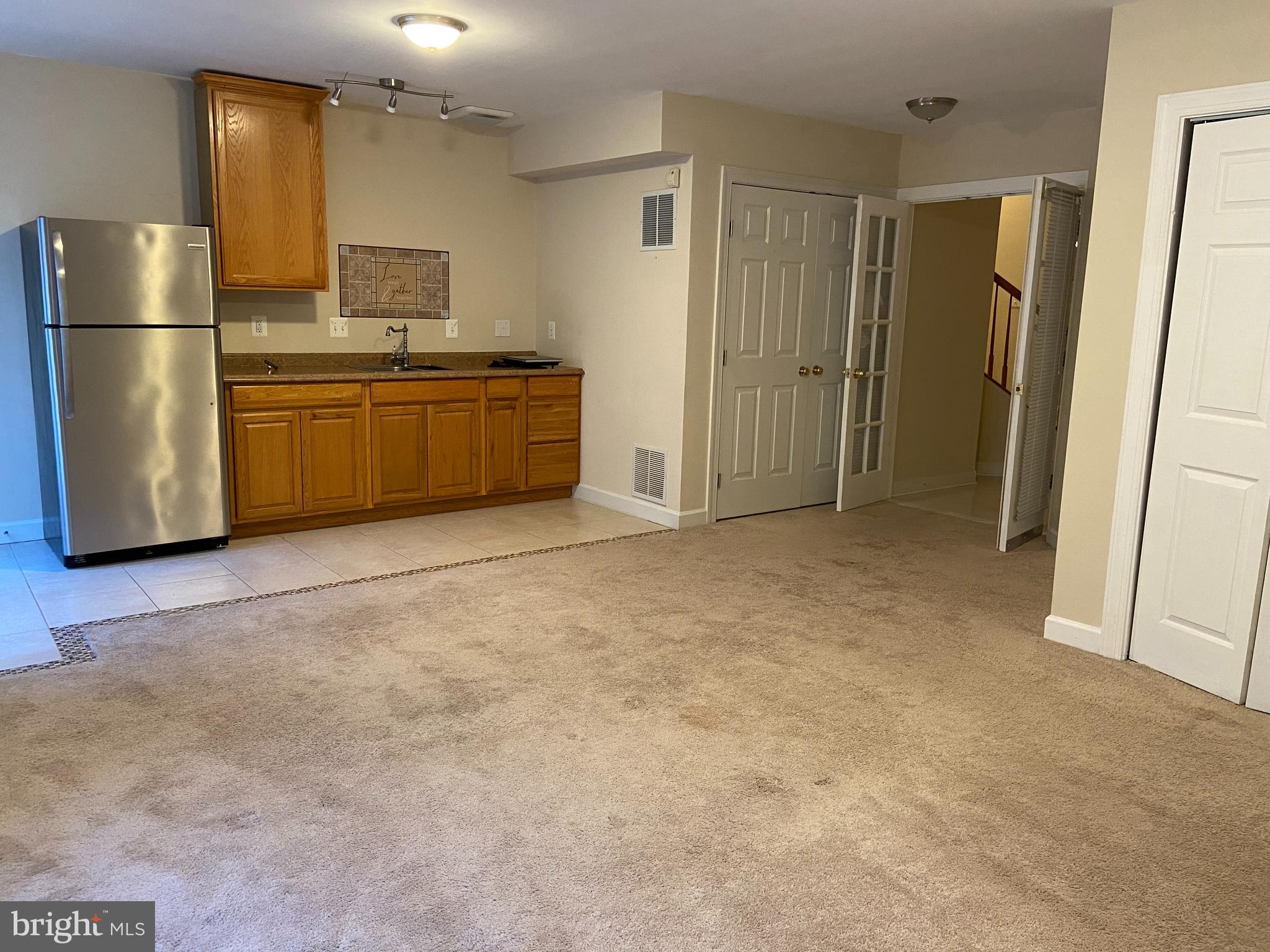 6345 Simmer Circle Springfield, VA 22150 - Photo 4 of 17 Gallery Image 4