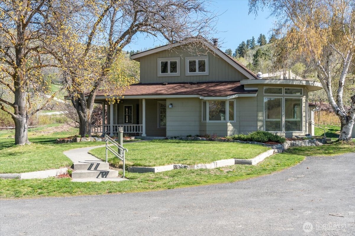 882 Lower Joe Creek Road Manson, WA 98831 - Photo 3 of 32