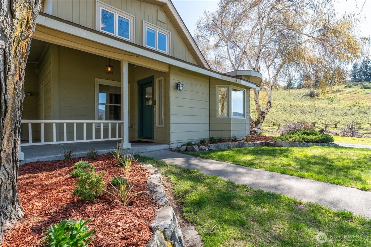 882 Lower Joe Creek Road Manson, WA 98831 - Photo 4 of 32