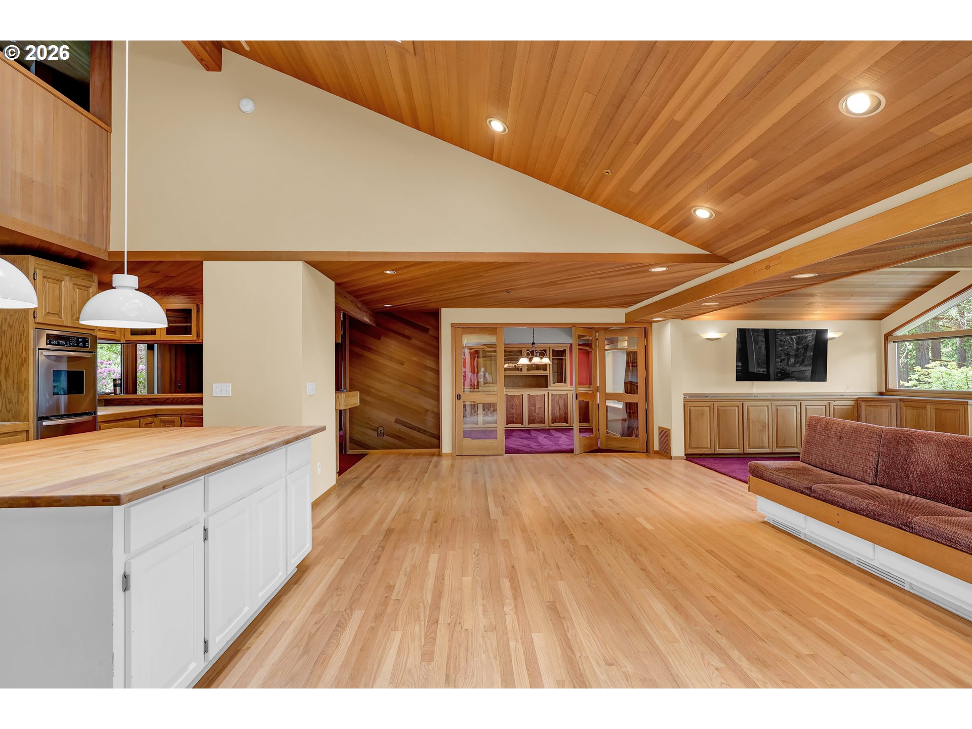 85368 Ridge Top Drive Eugene, OR 97405 - Photo 13 of 48 Kitchen/Family Room