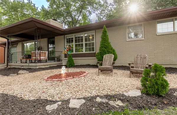 $289,900 | 2412 Stover Drive, New Albany, IN 47150