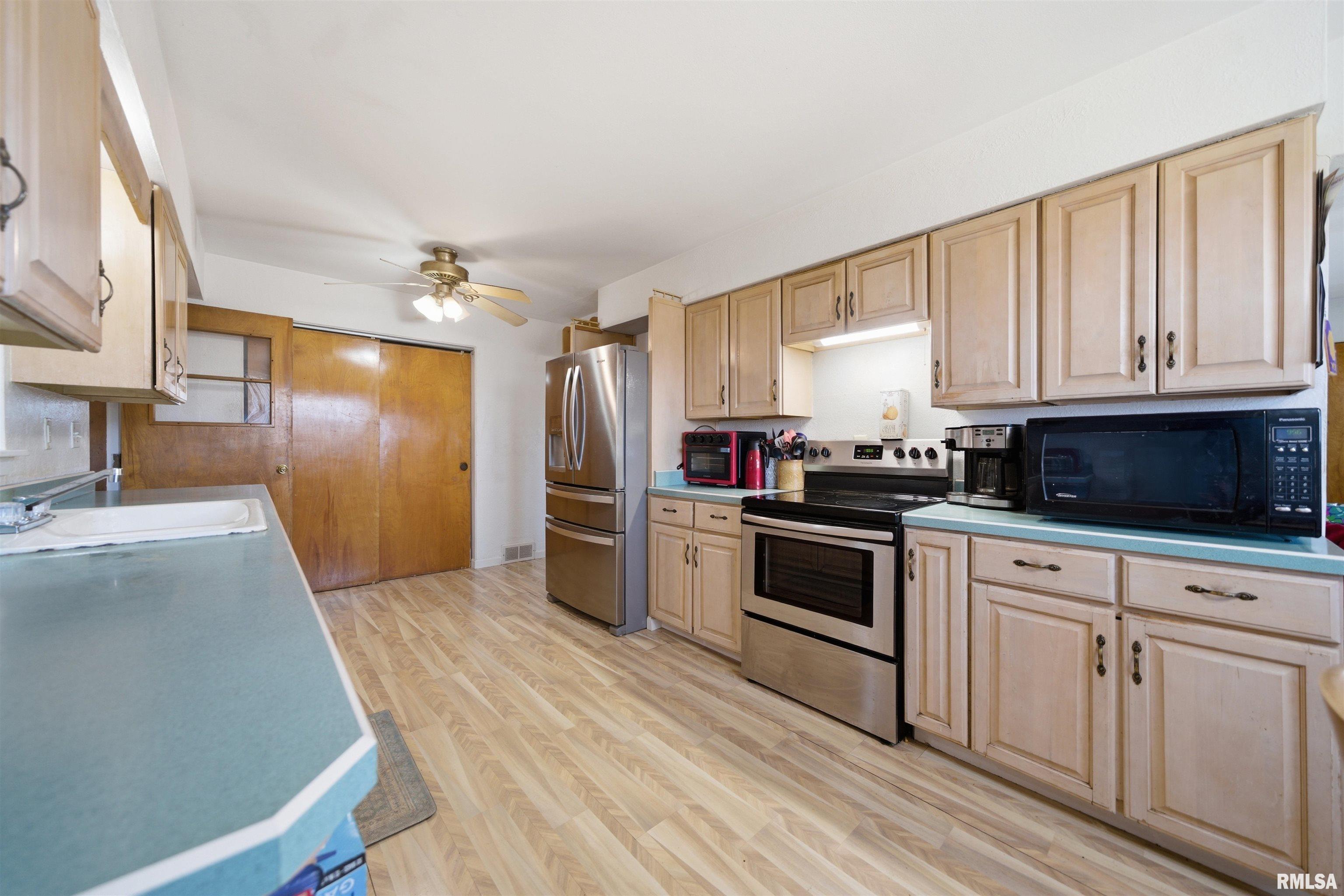 2841 Allentown Road Pekin, IL 61554 - Photo 12 of 26