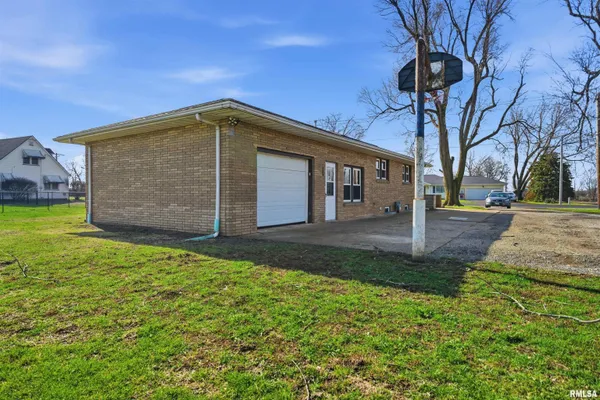 $200,000 | 2841 Allentown Road, Pekin, IL 61554