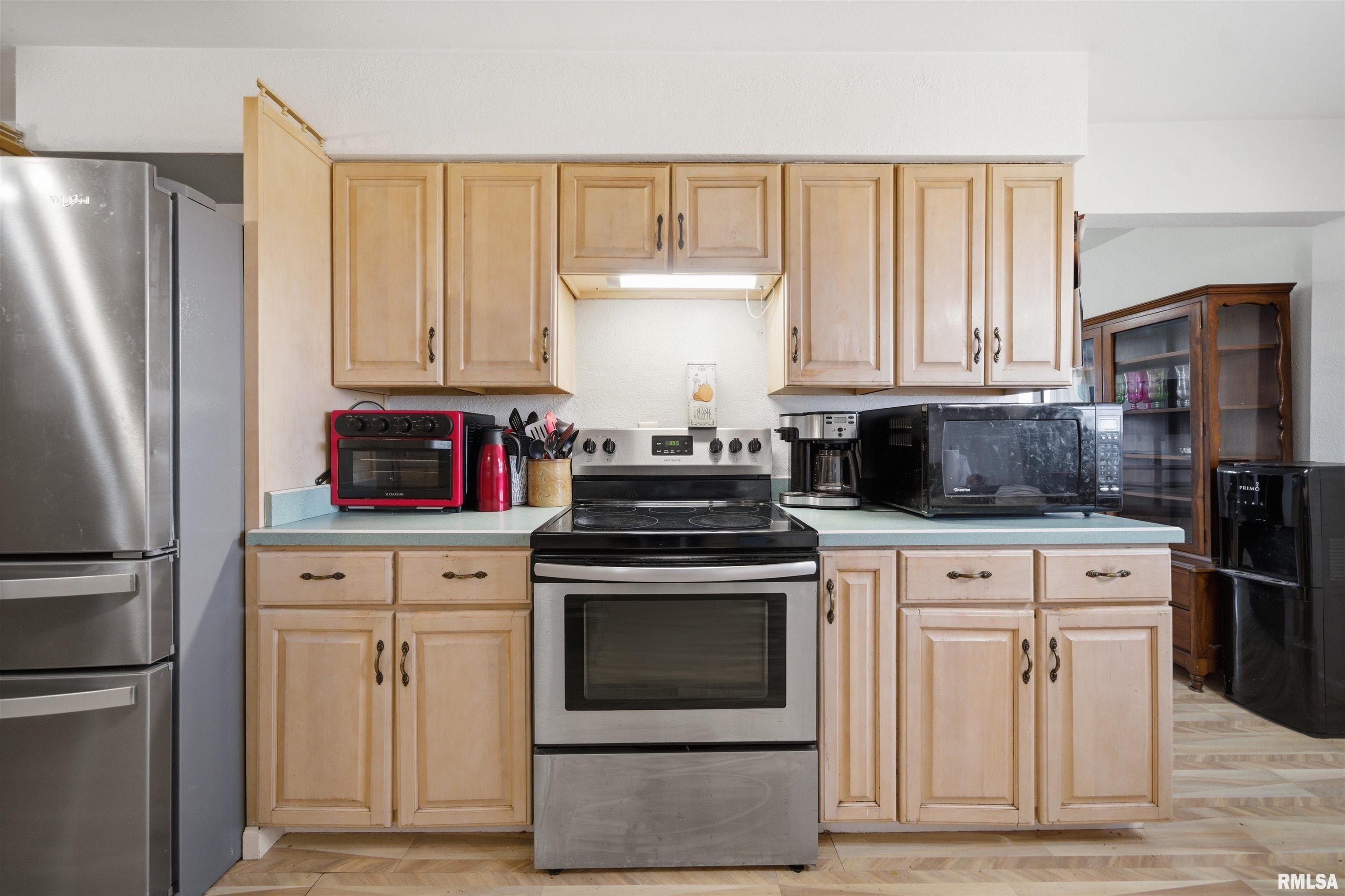 2841 Allentown Road Pekin, IL 61554 - Photo 8 of 26