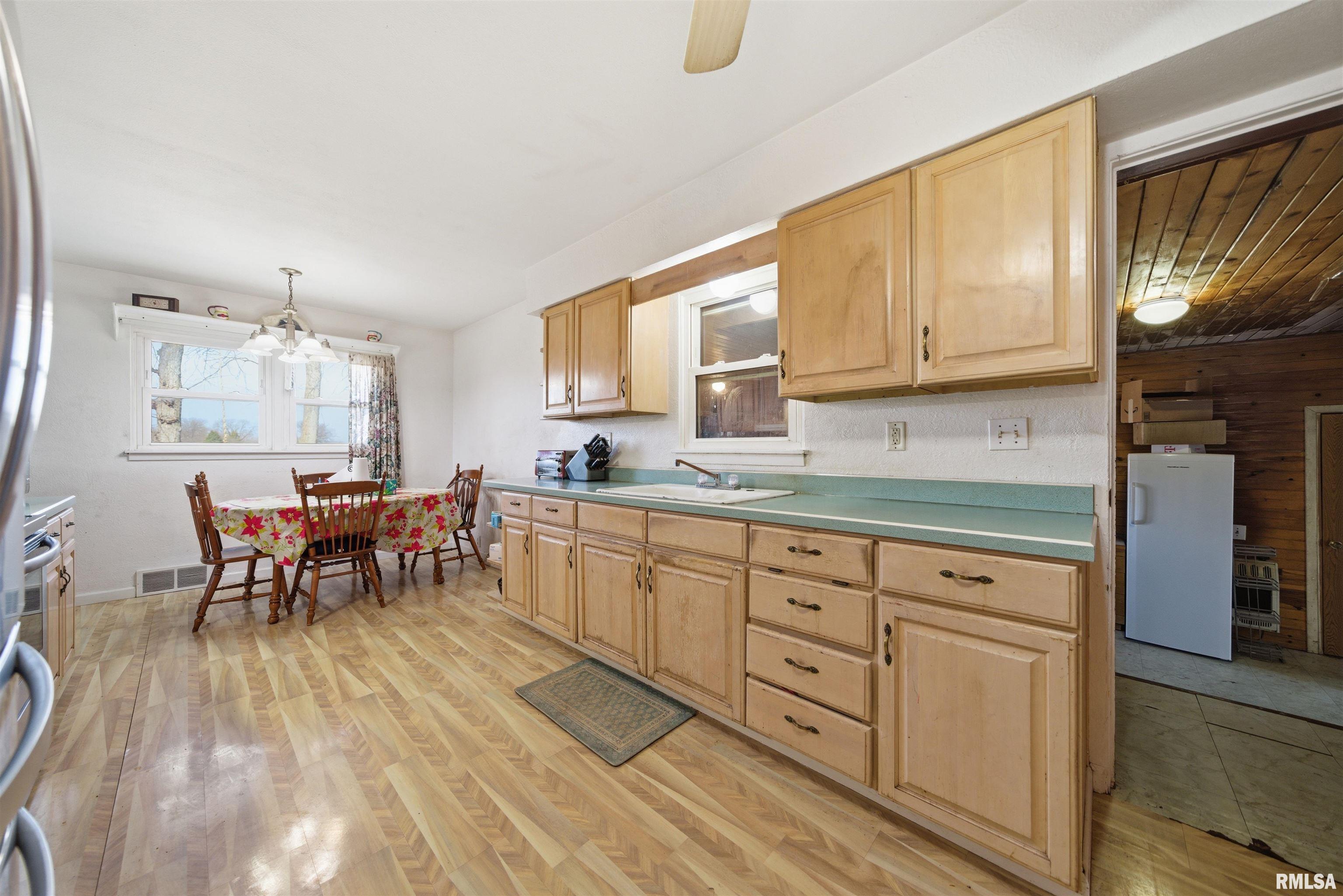 2841 Allentown Road Pekin, IL 61554 - Photo 9 of 26