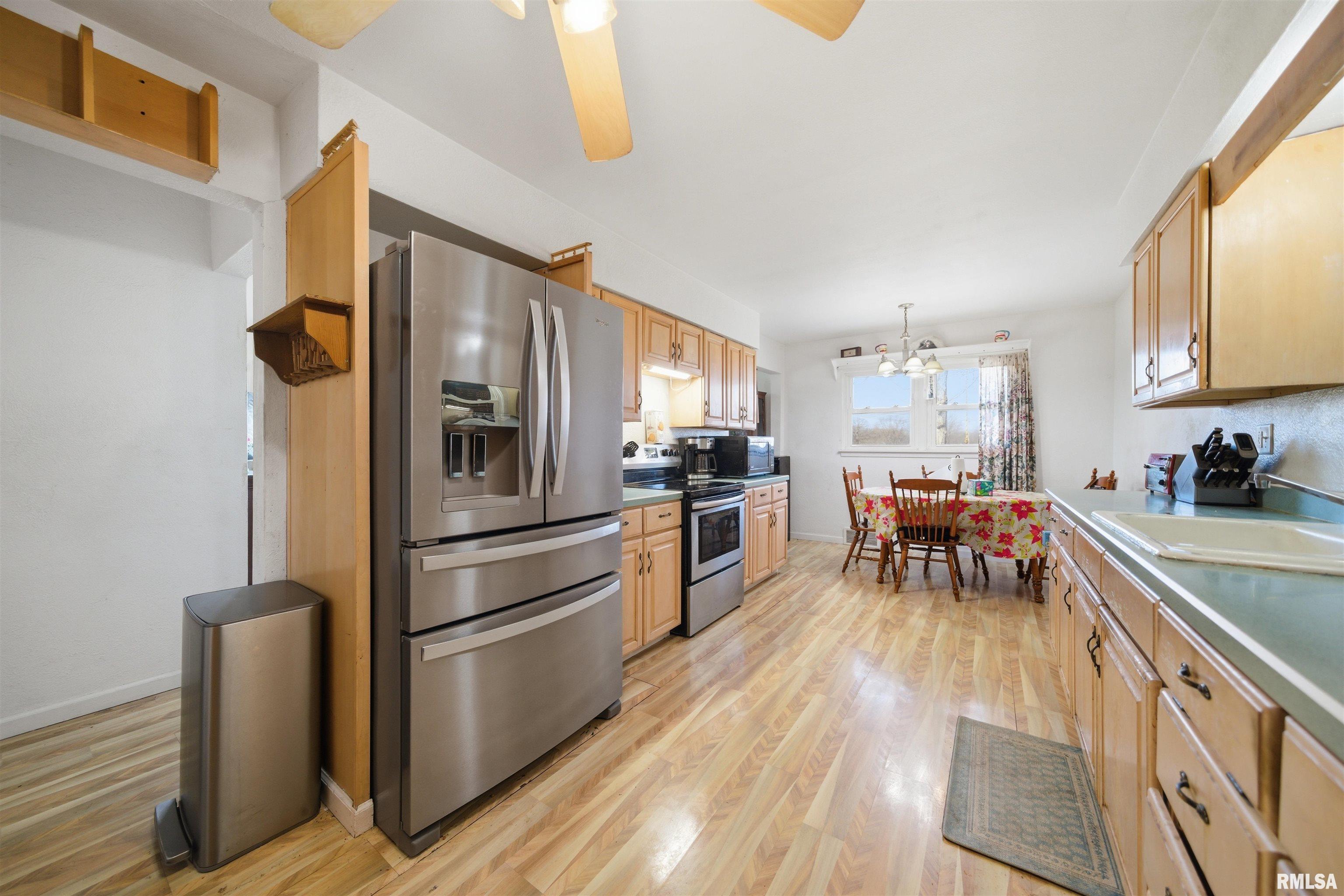 2841 Allentown Road Pekin, IL 61554 - Photo 10 of 26