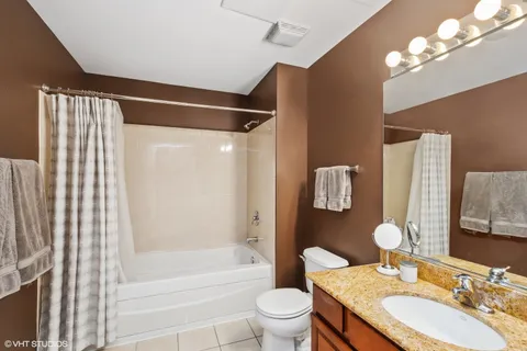 $315,000 | 849 North Franklin Street, Unit 1406, Chicago, IL 60610