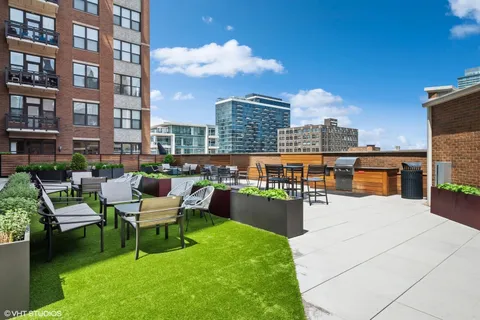 $315,000 | 849 North Franklin Street, Unit 1406, Chicago, IL 60610