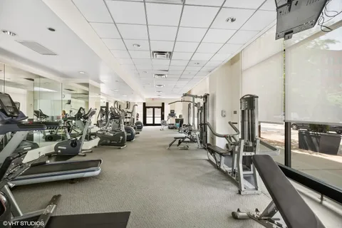 $315,000 | 849 North Franklin Street, Unit 1406, Chicago, IL 60610