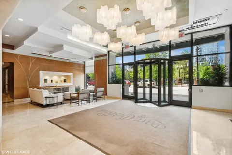 $315,000 | 849 North Franklin Street, Unit 1406, Chicago, IL 60610