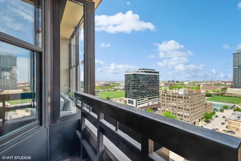 $315,000 | 849 North Franklin Street, Unit 1406, Chicago, IL 60610