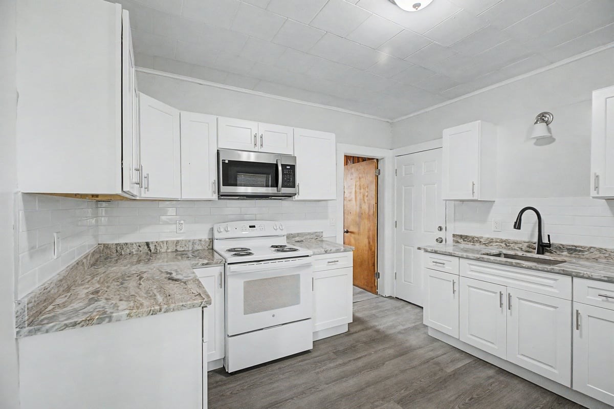 81 Adams Street Springfield, MA 01105 - Photo 14 of 42 Gallery Image 14