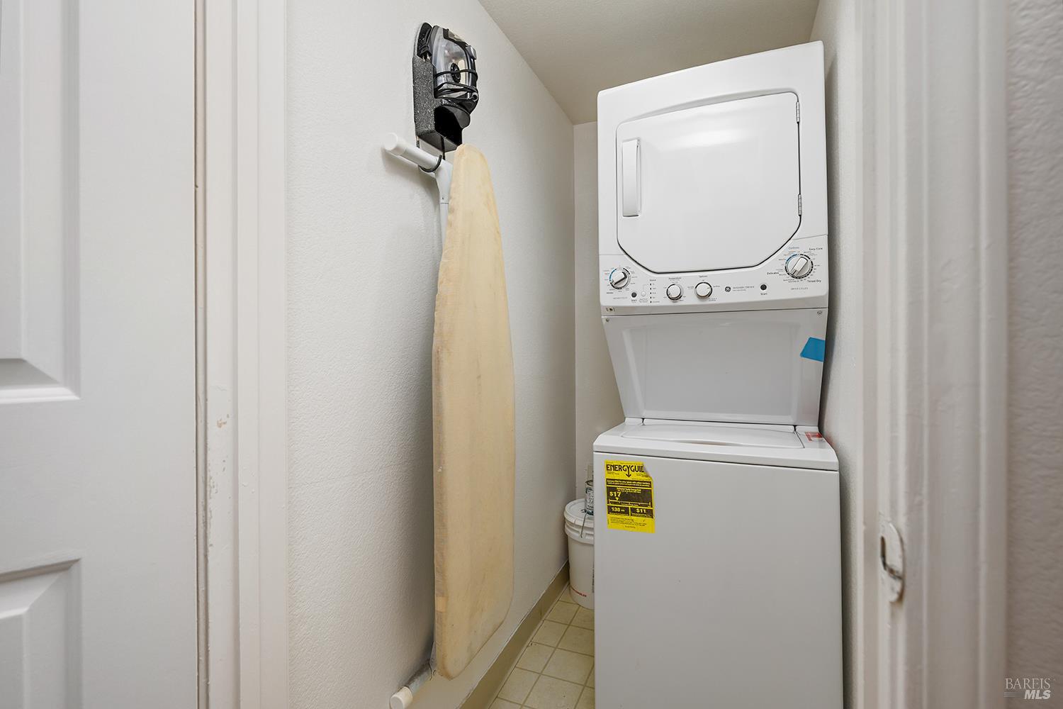 425 Mission Boulevard Santa Rosa, CA 95409 - Photo 17 of 29 Laundry Room