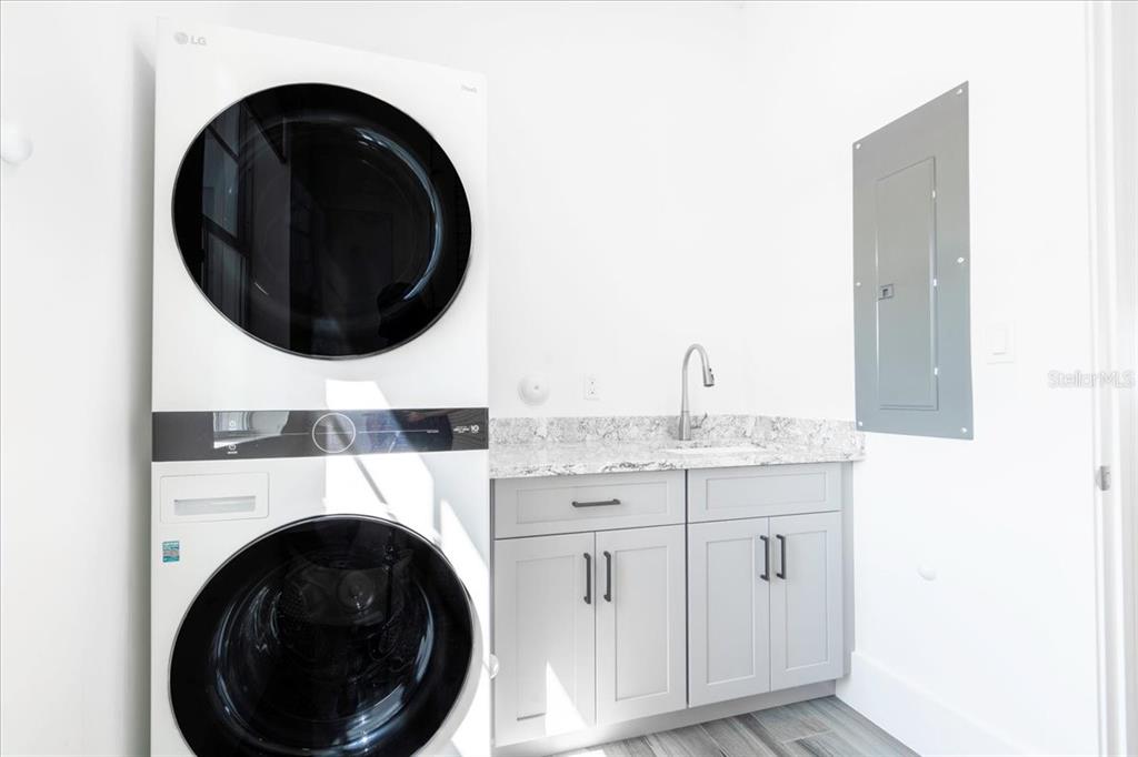 810 39th Street Marathon, FL 33050 - Photo 7 of 100